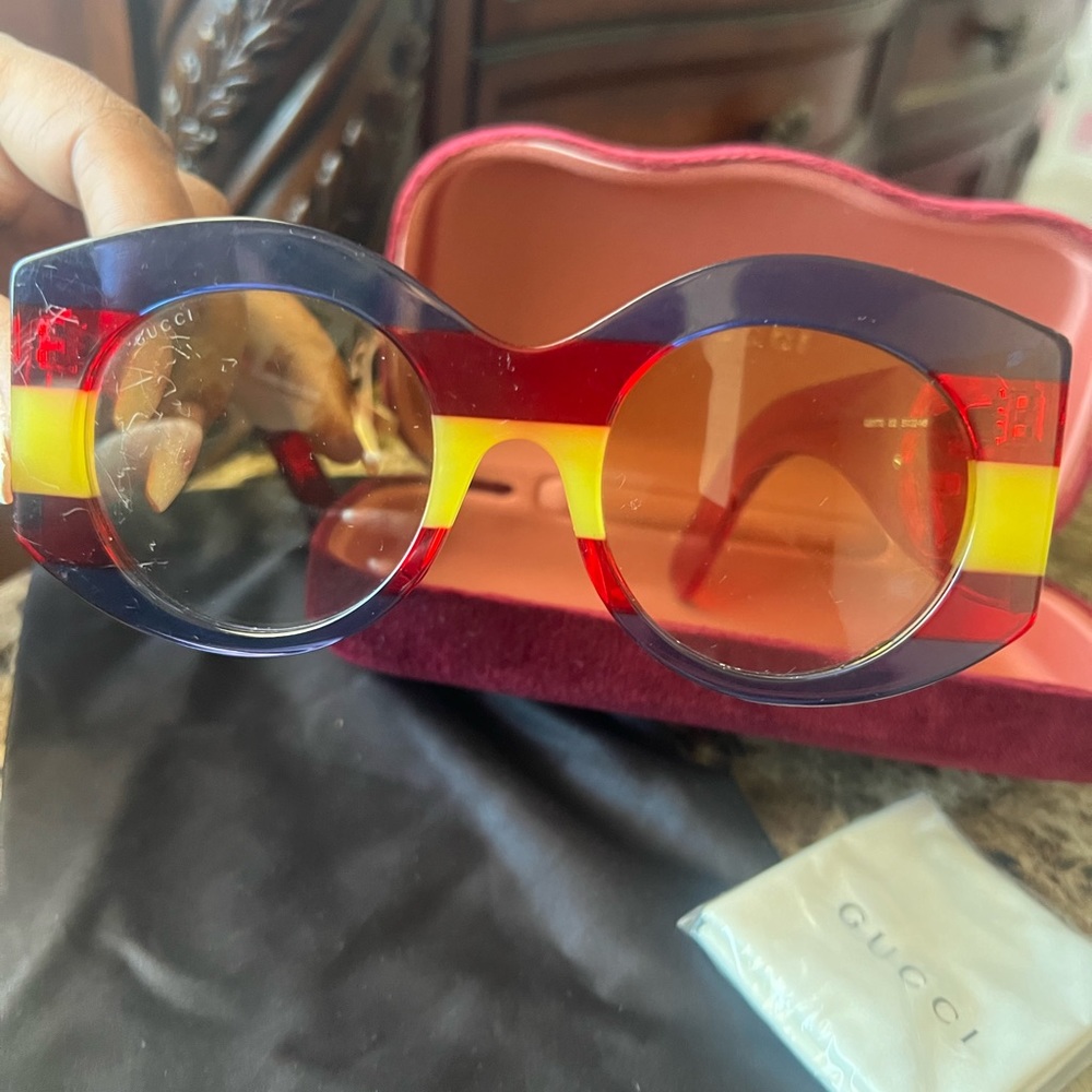 GUCCI AUTHENTIC SUNGLASSES